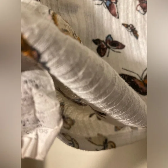 Fashion Nova Butterfly White Printed Long Sleeve Top Small - Picture 4 of 5